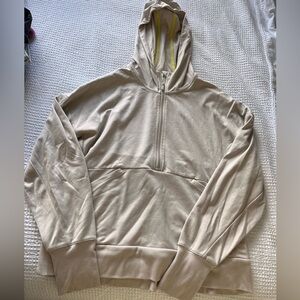 Women’s lightweight half zip